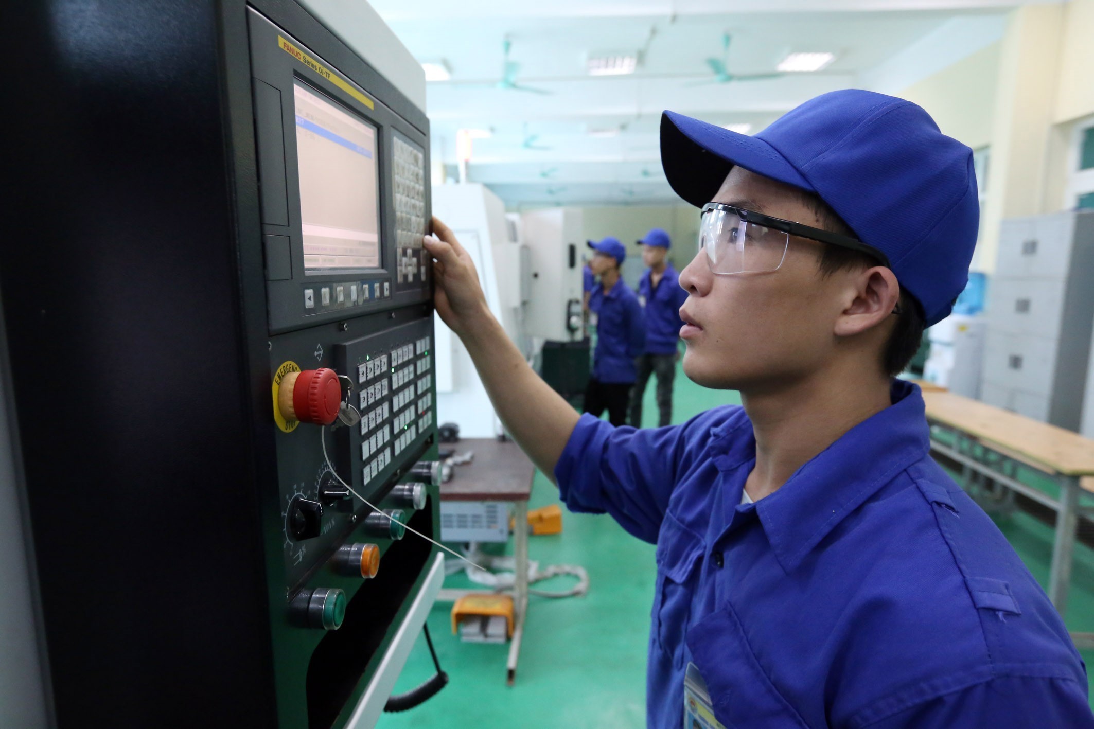 Phát triển kỹ năng nghề nghiệp để nâng cao chất lượng và khả năng dịch chuyển nguồn nhân lực thanh niên Việt Nam trên thị trường lao động
