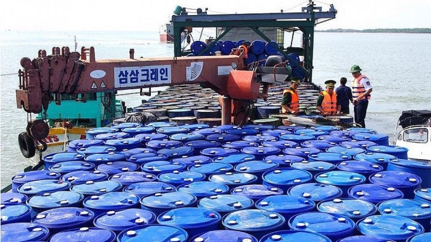 Gian nan phòng chống buôn lậu xăng dầu trên biển
