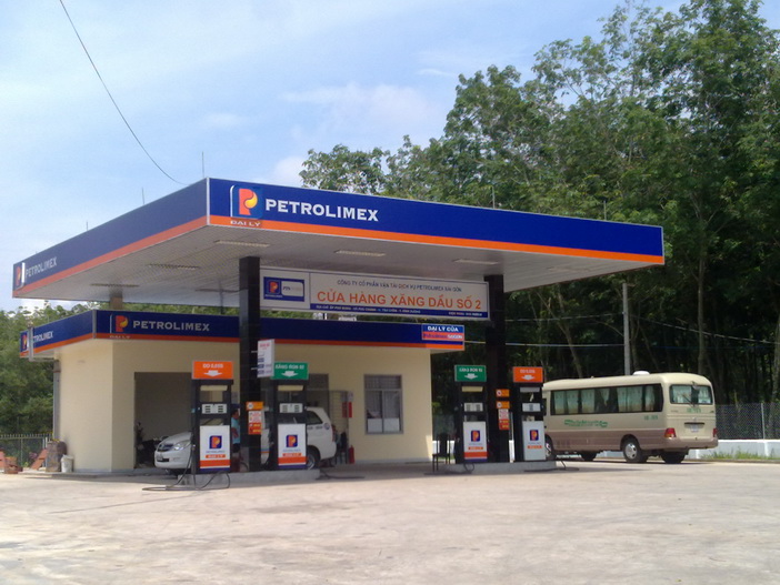 Các ngày giảm giá tại các cửa hàng xăng dầu trên toàn quốc của Tập đoàn Xăng dầu Việt Nam (Petrolimex).