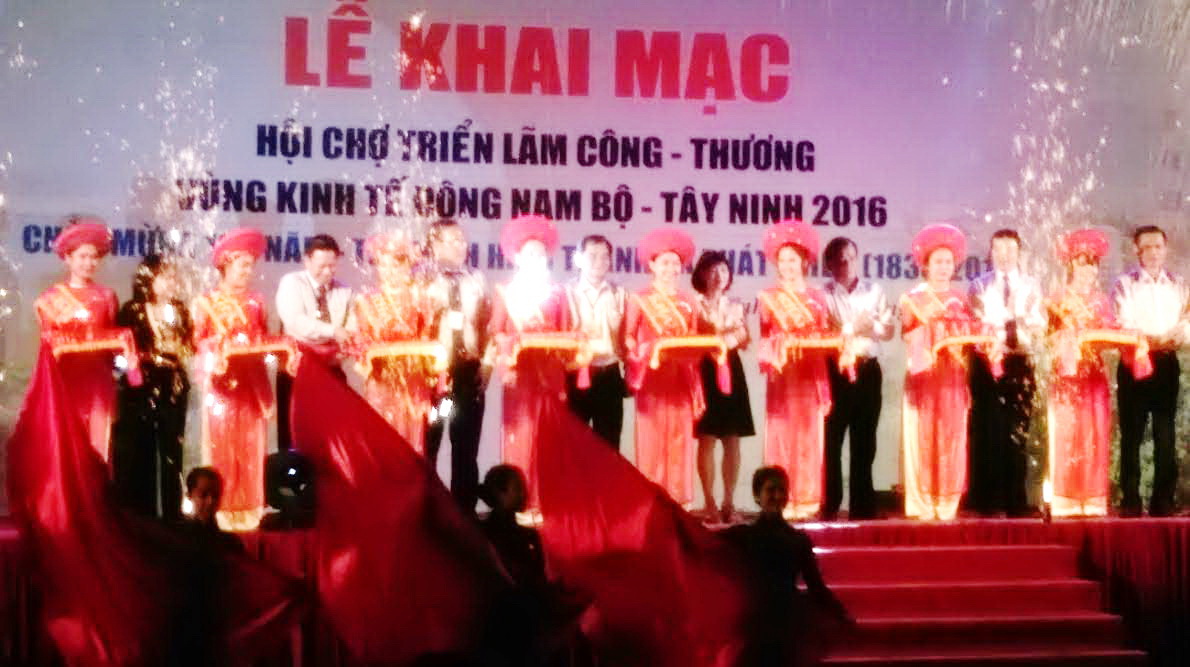 Trung tâm XTTM Bình Dương tham gia Hội chợ triển lãm Công Thương vùng kinh tế Đông Nam Bộ- Tây Ninh 2016
