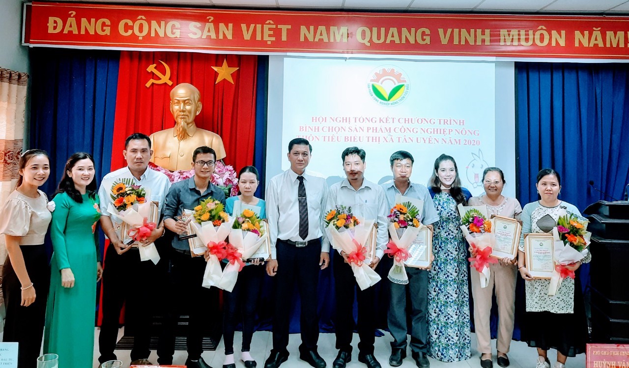 Thị xã Tân Uyên – Tổng kết chương trình bình chọn sản phẩm công nghiệp nông thôn tiêu biểu thị xã Tân Uyên năm 2020